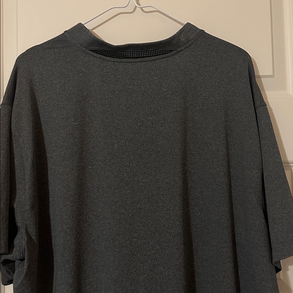 Nike Men's Dri Fit Golf Shirt - Picture 3 of 4